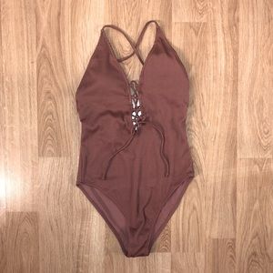 NWTS! Cupshe brand Mauve Strappy One Piece Swimsuit Size L